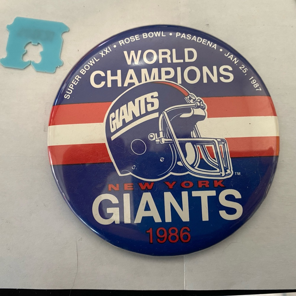 Giants Super Bowl champions pin 1986